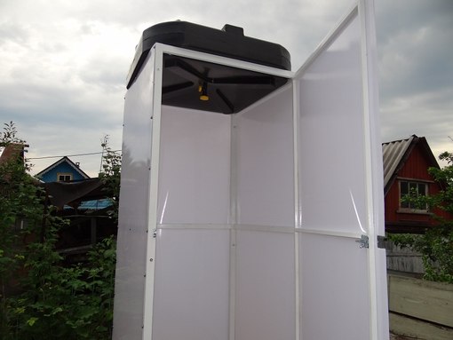 Летний душ для дачи с пластиковым баком